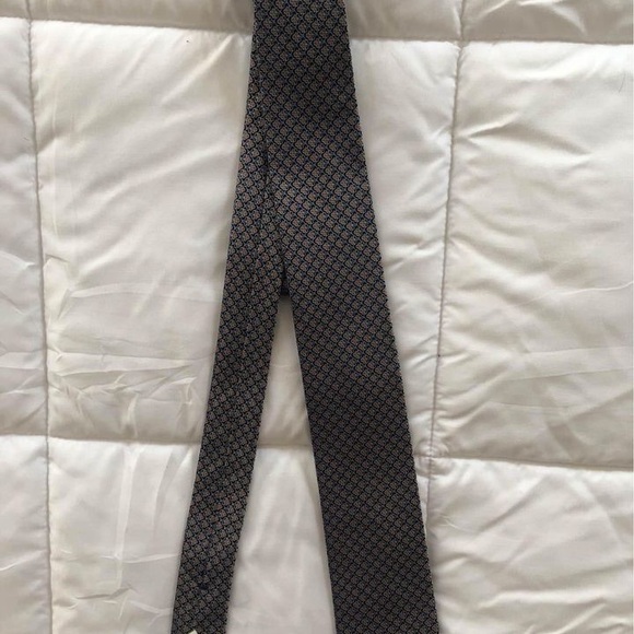 Jos A Bank 1905 Men's Silk Neck Tie - Picture 2 of 4